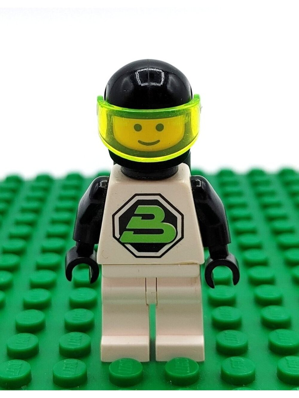 LEGO Space Blacktron II sp001 Blacktron 2 Black White Astronaut Minifigure